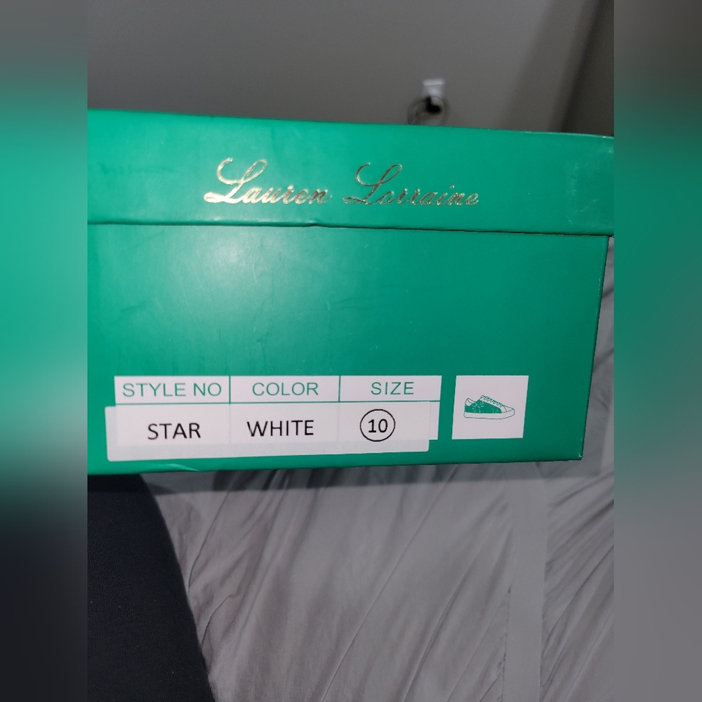 Sneakers - Picture 6 of 6